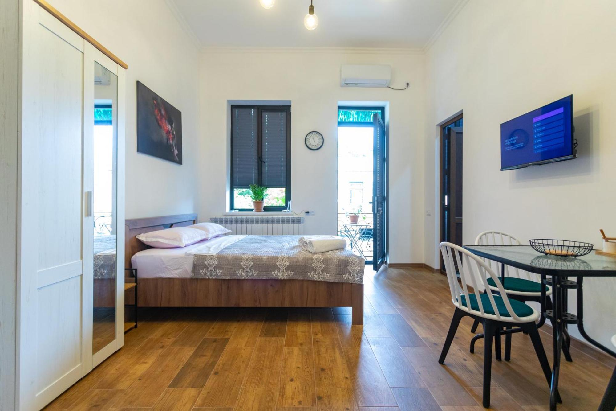Ferienwohnung Mulberry Ბჟოლები Kutaissi Exterior foto
