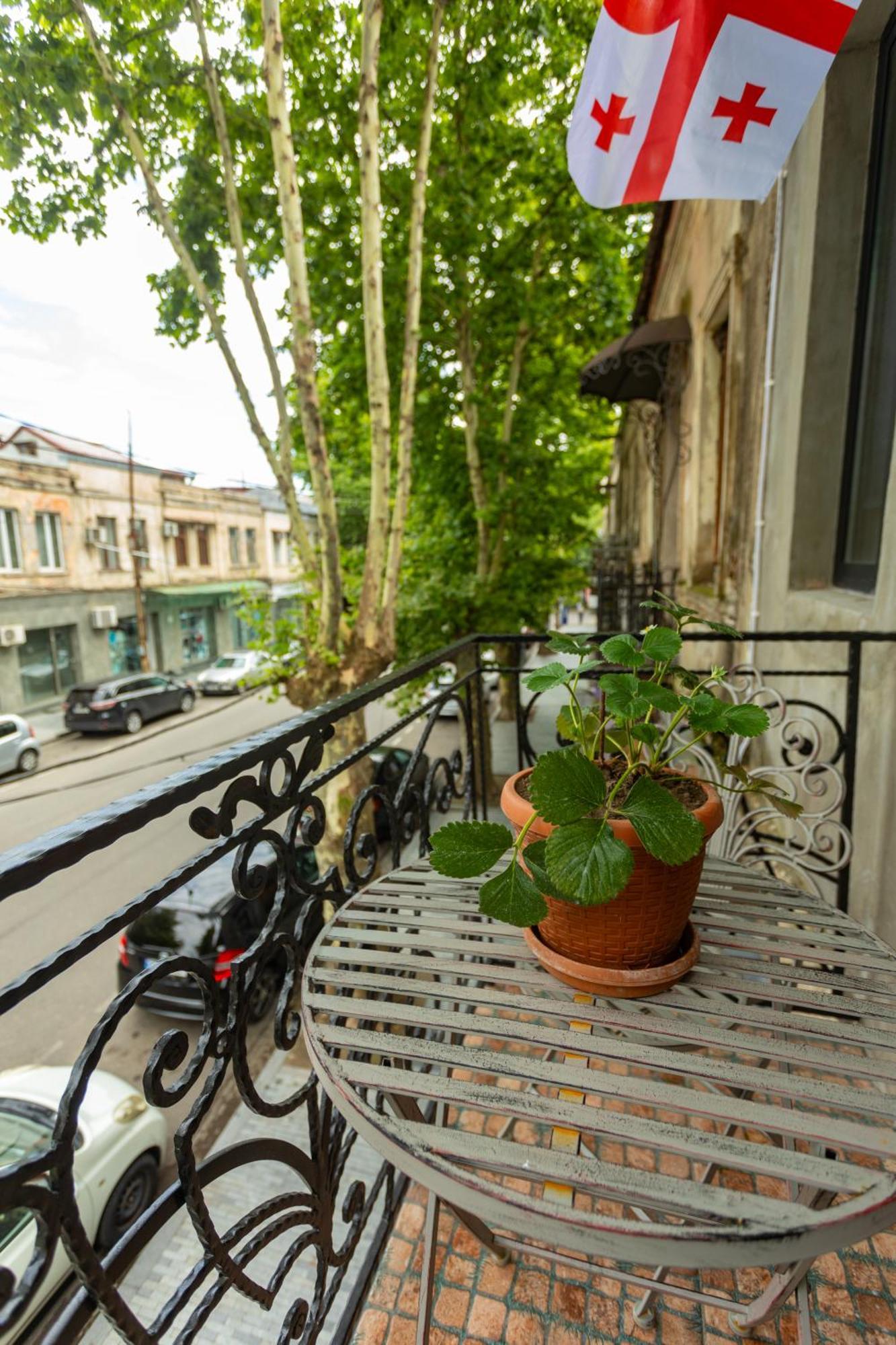Ferienwohnung Mulberry Ბჟოლები Kutaissi Exterior foto